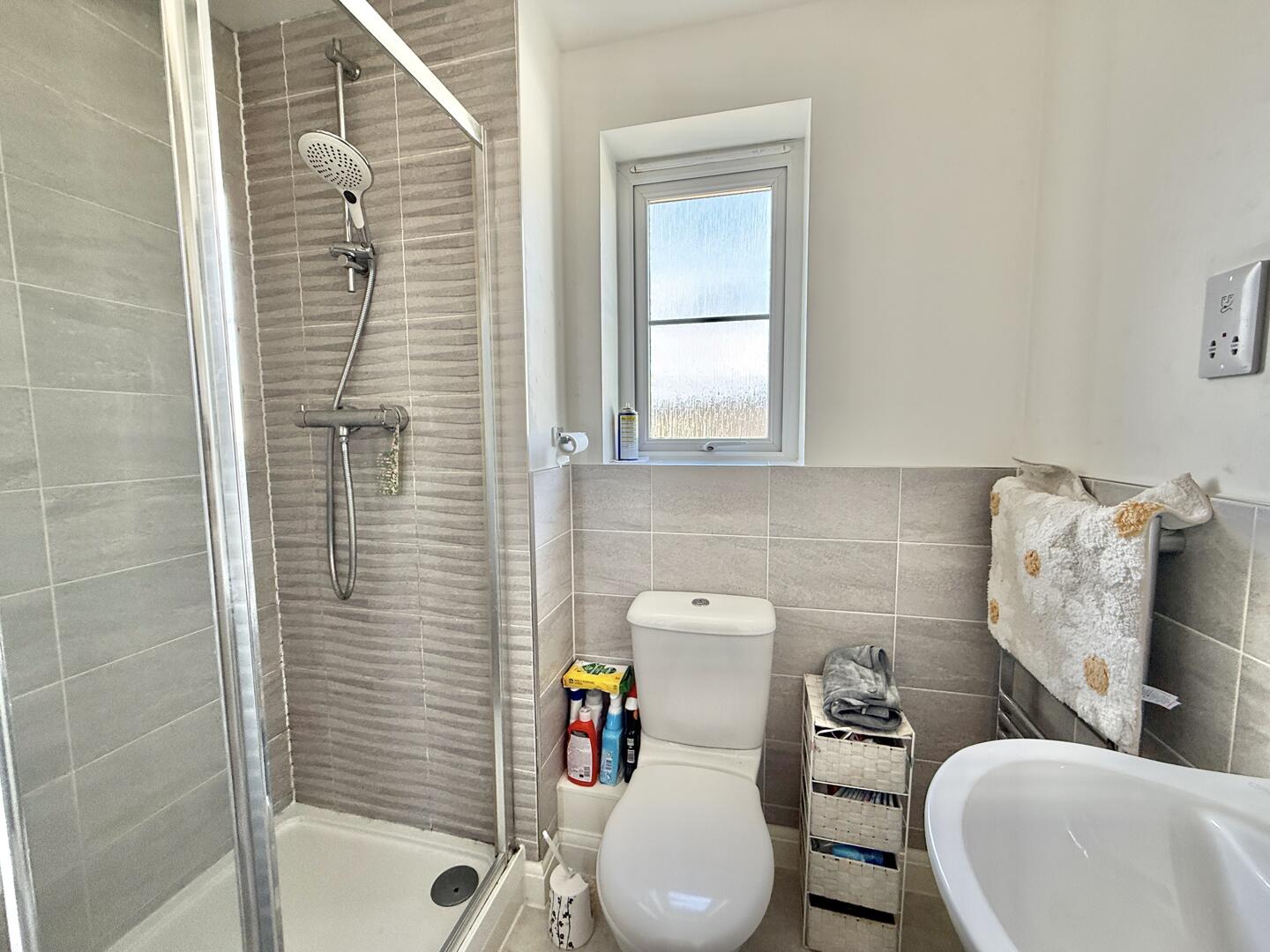 Chyvelah Close, Threemilestone, Truro
